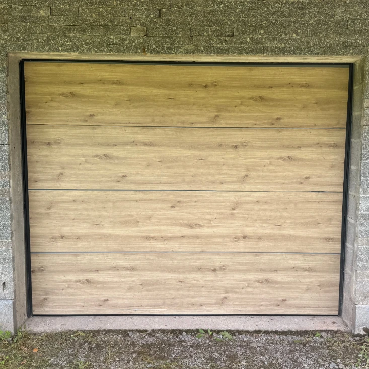 Habillage décoratif de surfaces avec revêtement adhésif Cover Styl